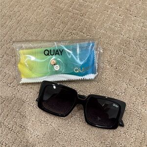 QUAY Total Vibe Mini 44m Polarized Square Sunglasses